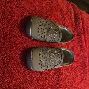Womens Shoes